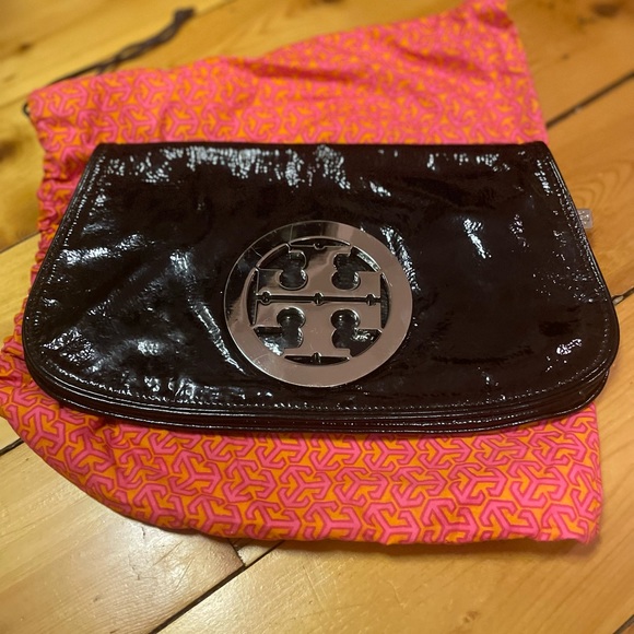 Tory Burch black clutch - you could add a chain to make it a crossbody bag. - Picture 9 of 10
